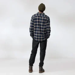 Skjorte til herreFjällräven Övik Heavy Flannel 550-02