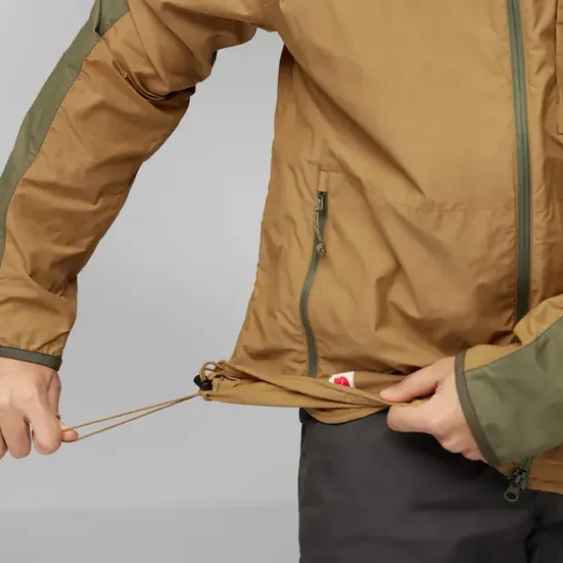 Vindjakke til herreFjällräven High Coast Jacket 662